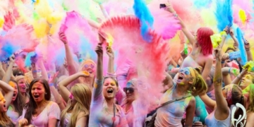 Dünyanın en renkli eğlencesi: Holi Festivali!