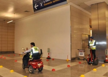 Havalimanında kabin memuruna ‘ginger’ çarptı!