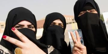 Suudi Arabistan’da kadınlar tek başlarına seyahat edebilecek!