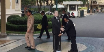 Tayland Başbakanı Prayut Çan-oça: Karton maketime sorun!