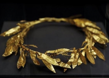 Yurt dışından getirilen altın taç ve keçi figürü ziyarete açıldı!