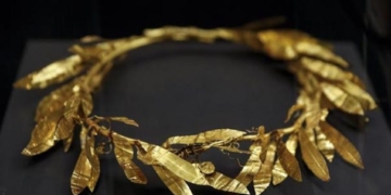 Yurt dışından getirilen altın taç ve keçi figürü ziyarete açıldı!