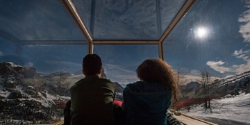 Yıldızları Alpler’in tepesinde izlemek: Yıldız ışığı odası!