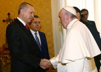 Cumhurbaşkanı Erdoğan Vatikan’da Papa Franciscus ile görüştü!