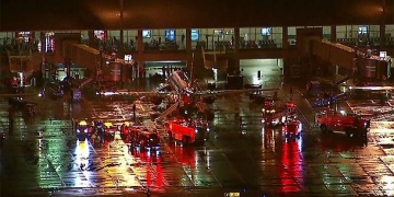 John Wayne Havaalanı’ndaki uçakta yangın paniği