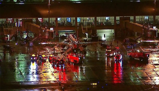 John Wayne Havaalanı’ndaki uçakta yangın paniği 610x350 1