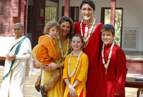 Kanada lideri Trudeaunun Hindistan günleri renkli geçiyor 552x400 1