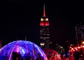 New York’un simgesi Empire State THY ile kırmızı-beyaza büründü