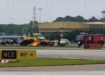 Singapur Air Show’da uçak kazası