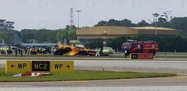 singapur air show ucak kaza yaptı 610x297 1