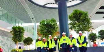 Büyükelçiler inceledikleri Yeni Havalimanı’na hayran kaldı