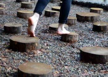 Trabzon’daki ‘Yalın Ayak Yolu’nda çorapla bile yürümek yasak!