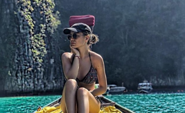 Ünlü oyuncu Buse Narcı tatil sezonunu Tayland’ın gözde turizm adalarında açtı