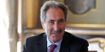 Ertuğrul Günay’dan Finike’deki ‘Kadınlar Plajı’ tepkisi!