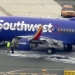 ABD'de yolcu uçağının motoru havada patladı! 14 Southwest Airlines yolcularına kaza jesti