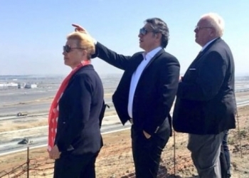 Alman Buyukelci Erdmann, 3. Havalimani hayran kaldi