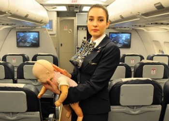 THY’nin kabin memuru bebeğin hayatını kurtardı!