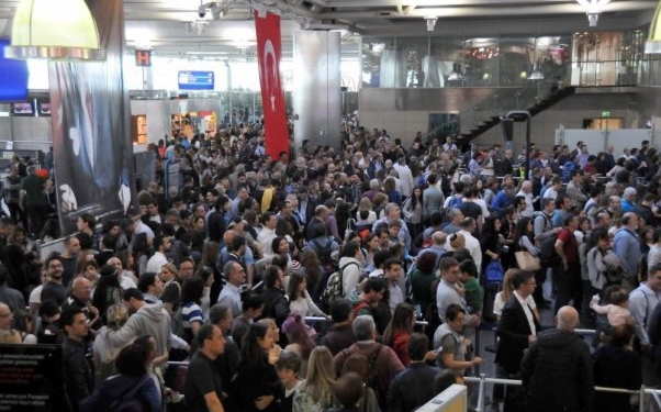 Türkiye'ye havayolu ile gelen turist sayısı 20.7 milyona ulaştı