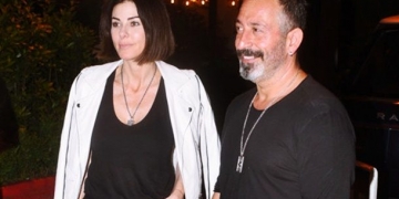 Cem Yılmaz ve Defne Samyeli Yunan Adaları’nda Mavi Tur’a çıkıyor!