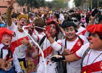 Peru’nun başkenti Lima’yı palyaçolar bastı!