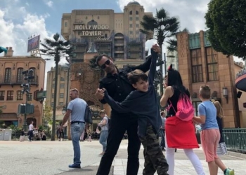 Rafet El Roman ve oğlu Disneyland tatilinde