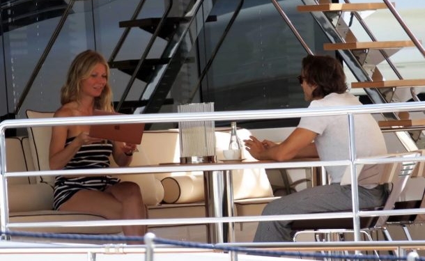 Gwyneth Paltrow Brad Falchuk capri italya Adalari 610x400 1