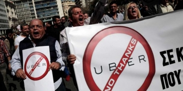 UBER Yunanistan’da da tartışmalara yol açtı!