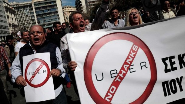 UBER Yunanistan'da da tartışmalara yol açtı! 1 uber yunanistan tartisma 610x343 1