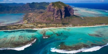 Afrika’nın tatil cenneti Mauritius’un trekking ile ünlü dağı: Le Morne Brabant