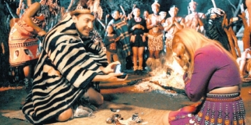 Ünlü şarkıcı Ece Seçkin Güney Afrika’da evlenme teklifi aldı!