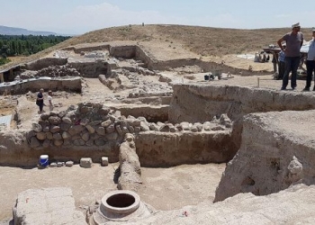 Kınık Höyük’te 2100 yıllık bir tapınak ortaya çıkarıldı!