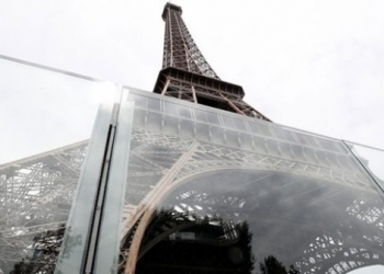 Paris’in simgesi Eyfel Kulesi kurşun geçirmez cam ile çevriliyor!