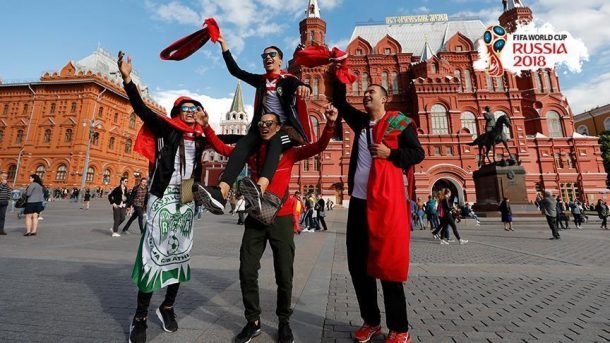 rusya dunya kupasi turistler 1.5 milyar dolar birakti 610x343 1