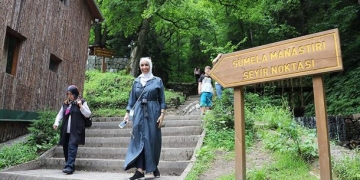 Kapalı döneminde bile Sümela Manastırı ziyaretçi akınına uğruyor!