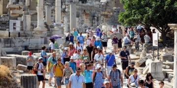 Firuz Bağlıkaya: Turizm sektöründe dönüşüm süreci başlıyor