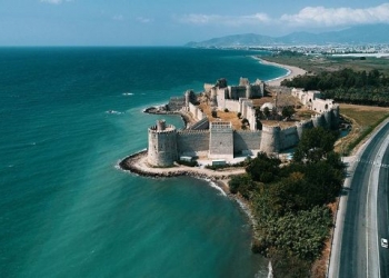Anamur’daki Mamure Kalesi, Akdeniz’in binlerce yıllık tanığı