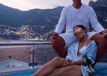 Jennifer Lopez İtalya Plajları'nın tadını Capri'de çıkarmaya devam ediyor 9 Jennifer Lopez İtalya Plajları'nın tadını Capri'de çıkarmaya devam ediyor