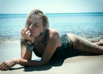 Ünlü model balayı adası Bali’yi keşfetmek için tatile çıktı!