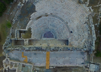 'Gladyatörler şehri' devasa anıtsal yapılarıyla turistleri cezbediyor!