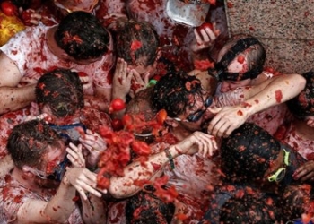 İspanya’nın ünlü festivali “La Tomatina” için domatesler hazır!