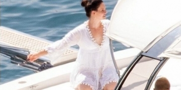 Lana Del Rey de tatil için Positano’daki İtalyan Plajları’nı seçti!