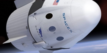 SpaceX ile Ay’a gidecek turist belli oldu!