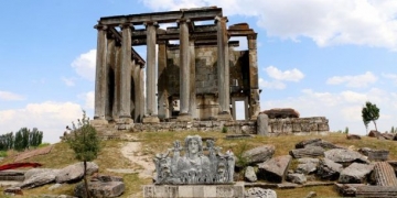 ‘İkinci Efes’ Aizanoi Antik Kenti’nde kayıklar yüzdürülecek!