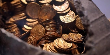 İtalya’da bulunan Roma dönemine ait altın paralar heyecan yarattı!