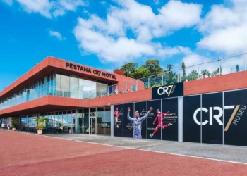 Juventus'un yıldızı Cristiano Ronaldo, Paris’te 210 odalı otel açıyor! 9 Juventus’un yıldızı Cristiano Ronaldo, Paris’te 210 odalı otel açıyor!