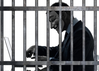 Sahte yorumdan hapis cezası aldı, tarihe geçti! 7 Sahte yorumdan hapis cezası aldı, tarihe geçti!