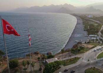 Türkiye’nin turizm başkenti Antalya 8 ayda 180 ülkeden 9 milyon turisti ağırladı!