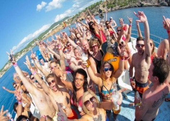 Yunanlılar turizmde vergi kaçağını drone ile durduracak!