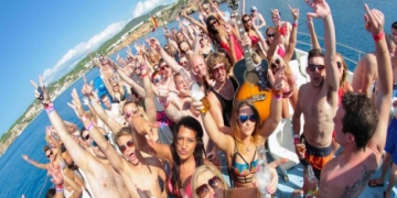 Yunanlılar turizmde vergi kaçağını drone ile durduracak!