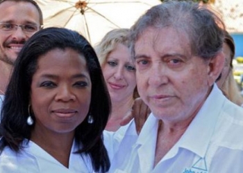 Brezilya’nın şifalı eli John of God!